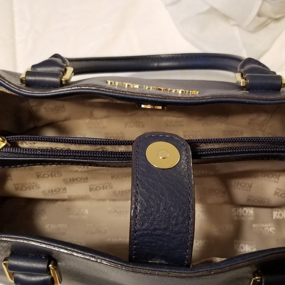 Bag - Picture 3 of 5